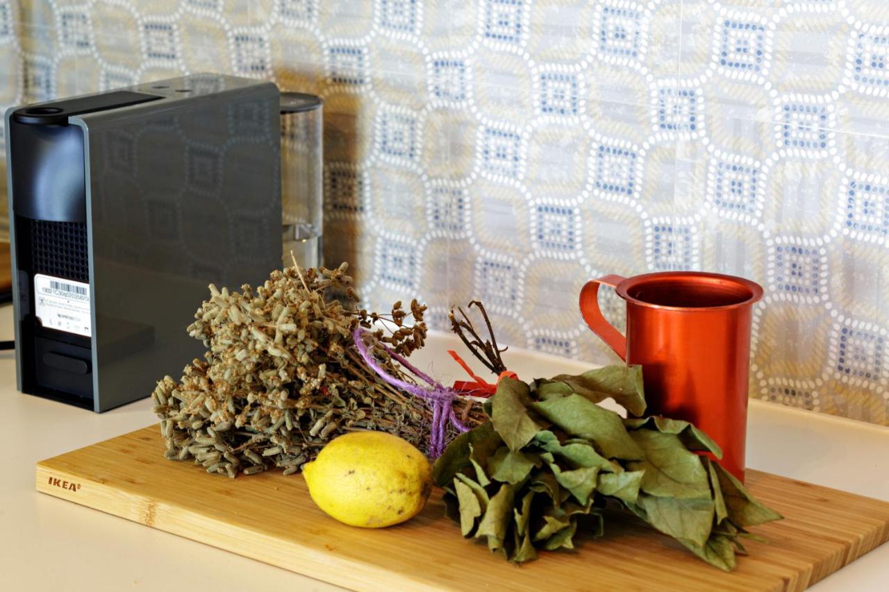 Almond Cottage With A Sea View Above بلاكاس المظهر الخارجي الصورة